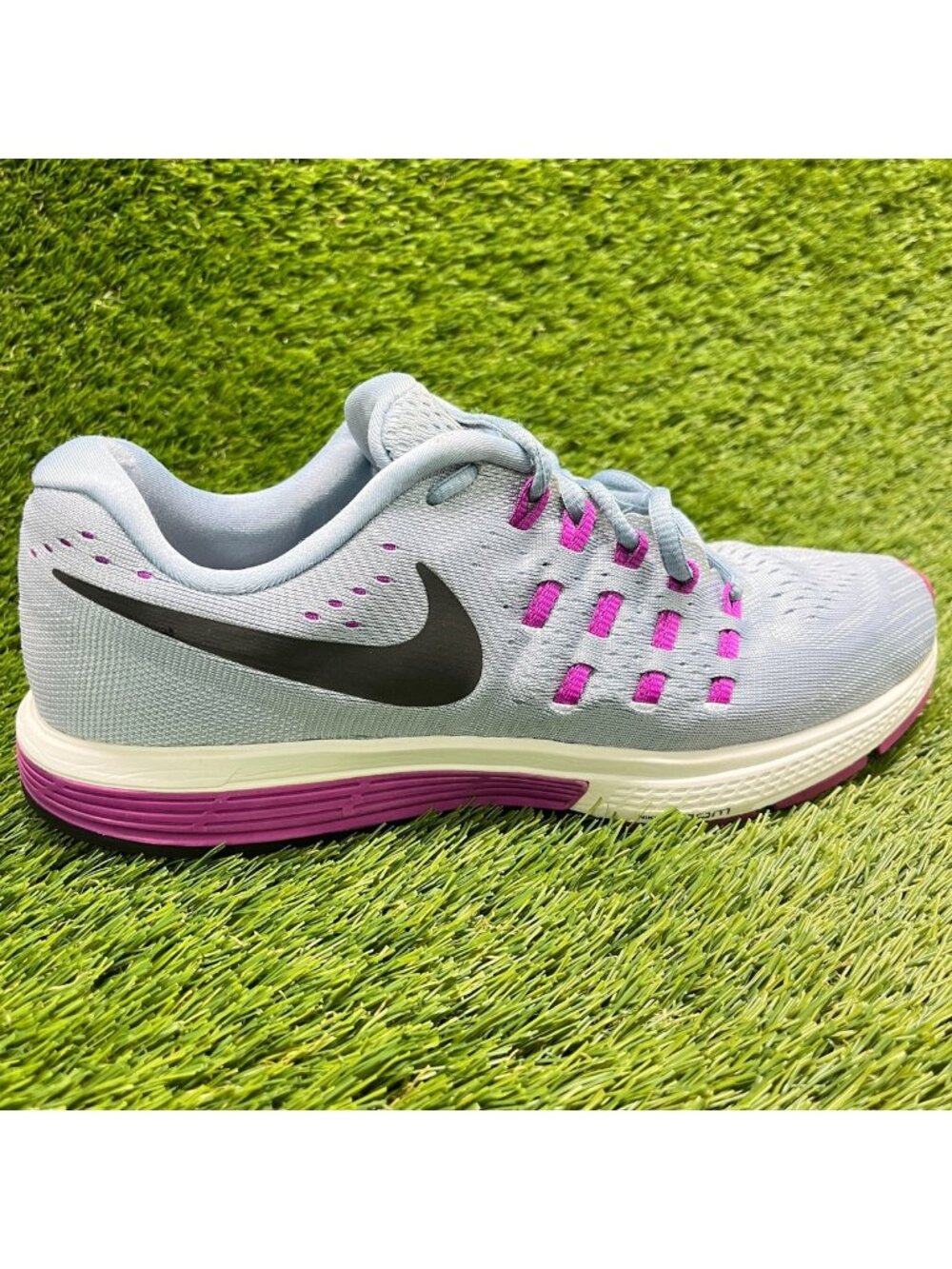 Nike Air Zoom Vomero 11 Womens Size 10.5 Blue Athletic Running Shoes Sneakers